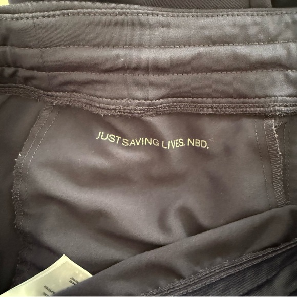 Figs Zamora Jogger Scrub Pants - Picture 3 of 9